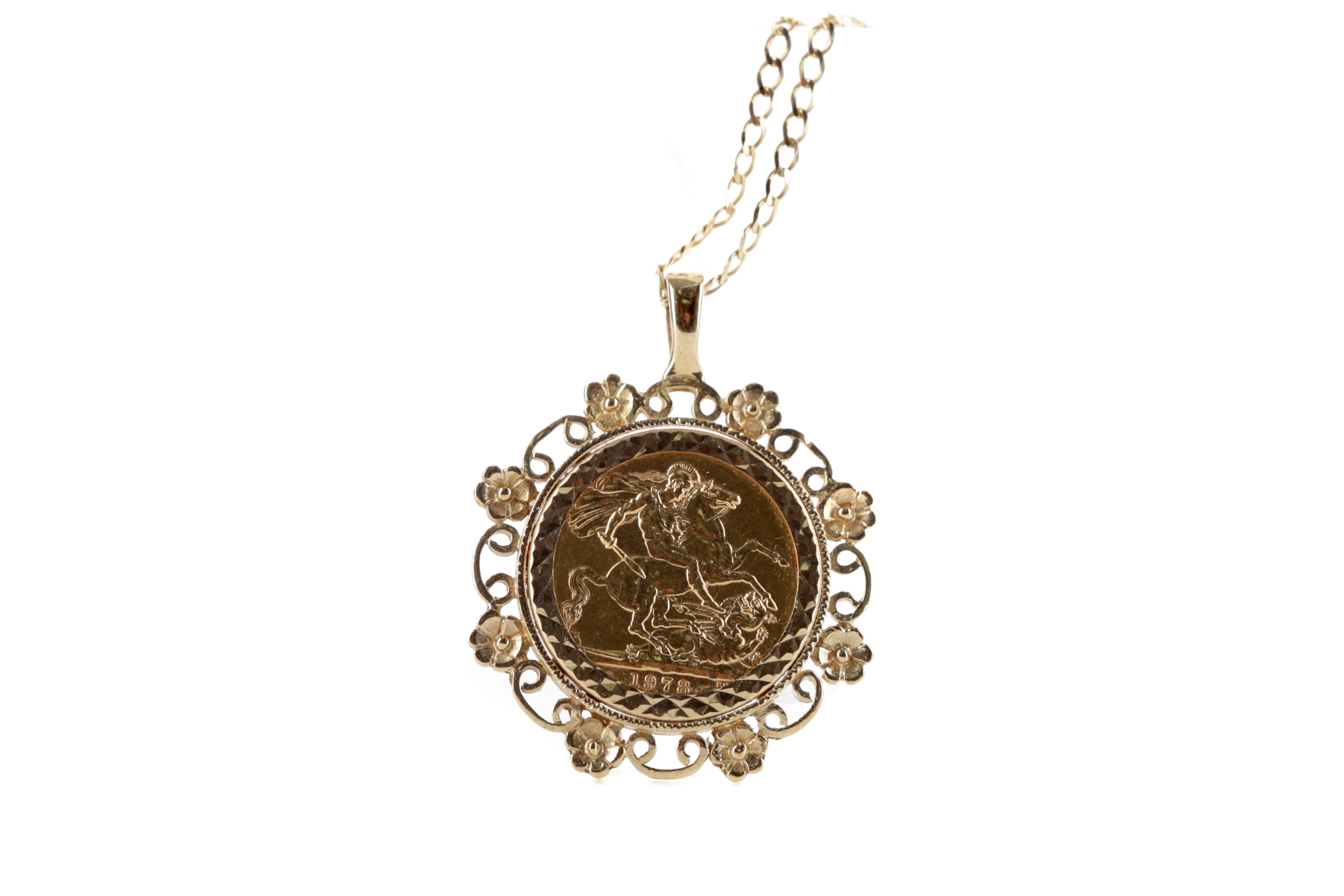 A QUEEN ELIZABETH II (1952 - PRESENT) SOVEREIGN COIN PENDANT DATED 1978