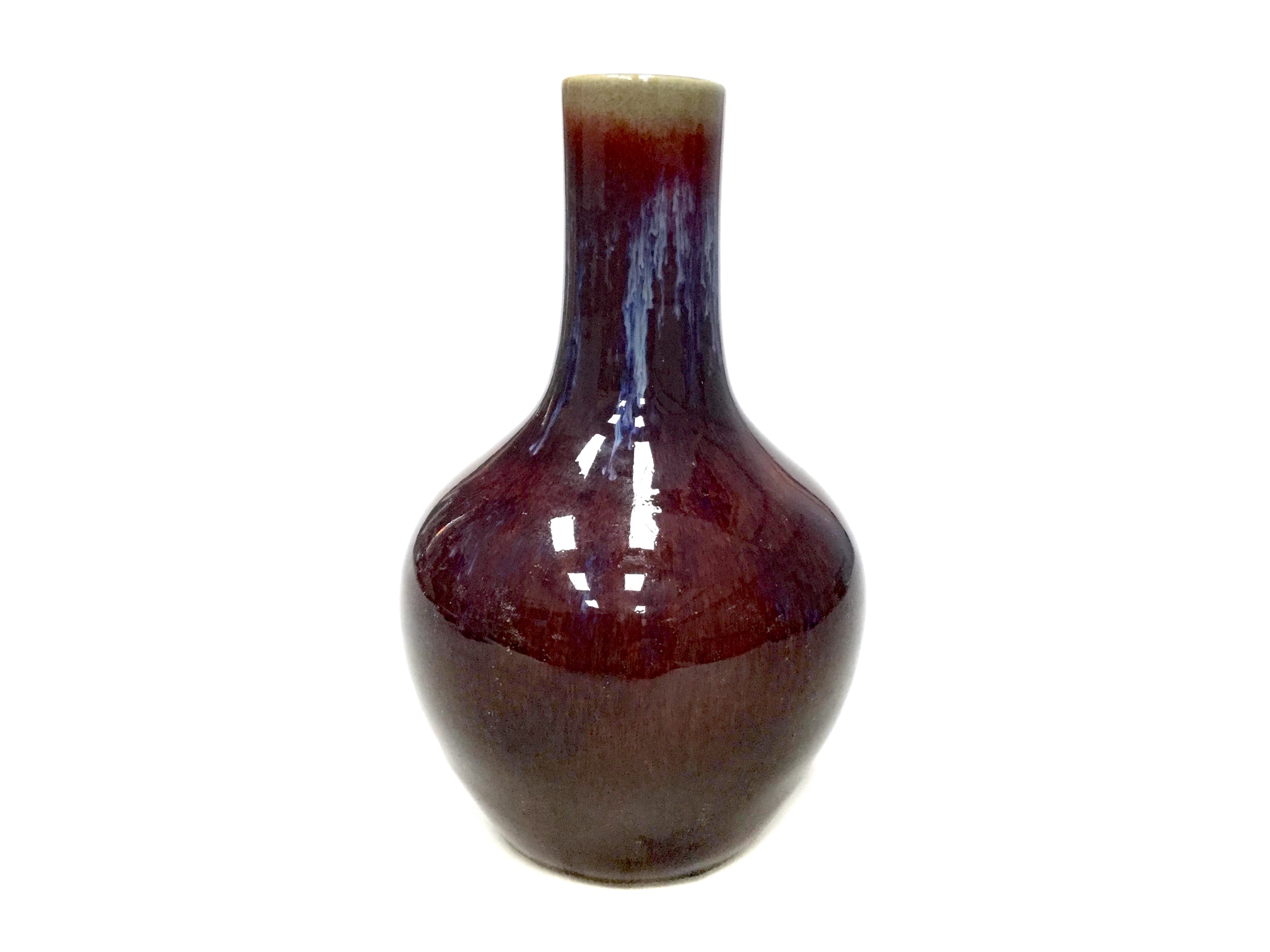 AN EARLY 20TH CENTURY CHINESE VASE