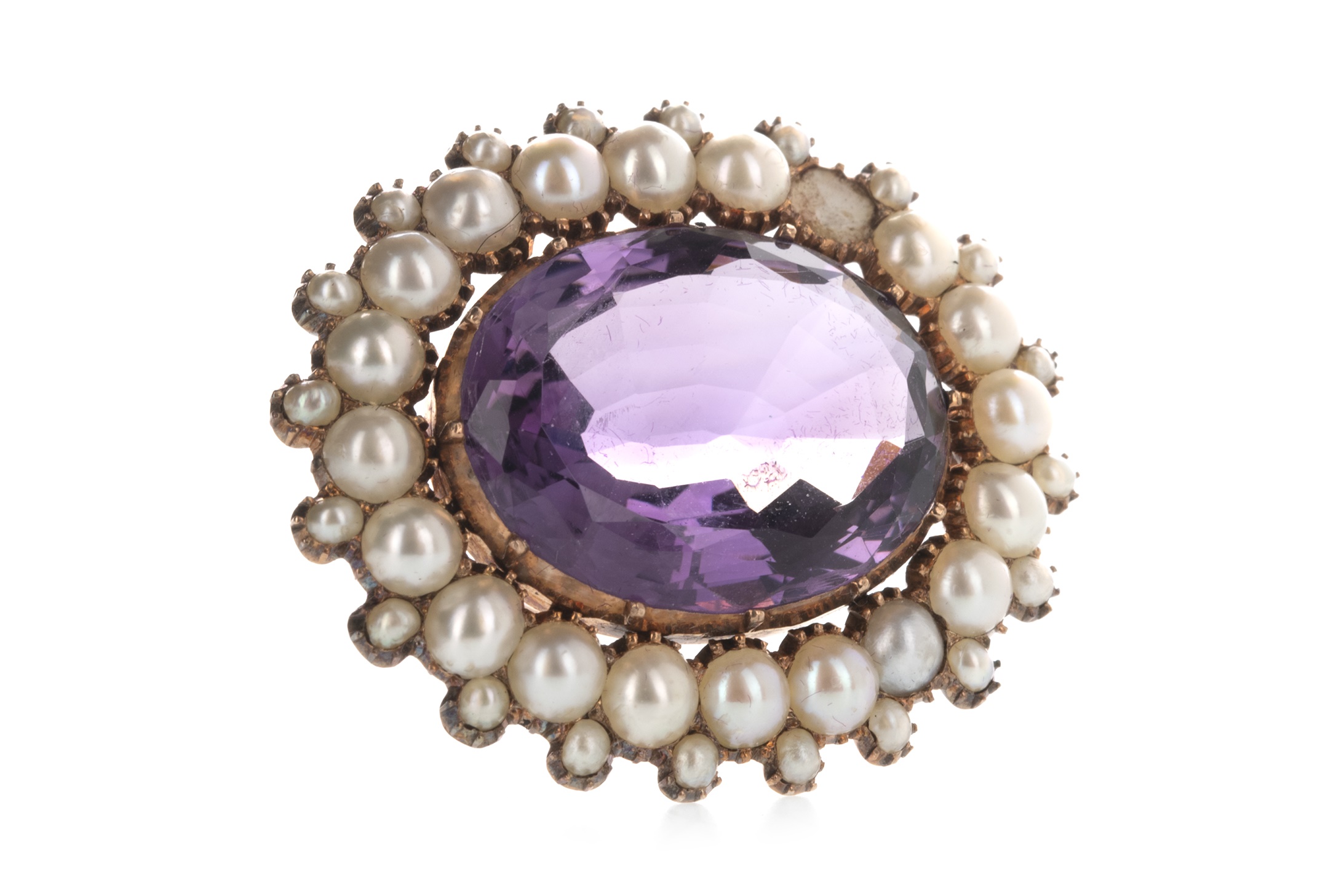 A PURPLE GEM SET AND PEARL BROOCH - Image 2 of 2