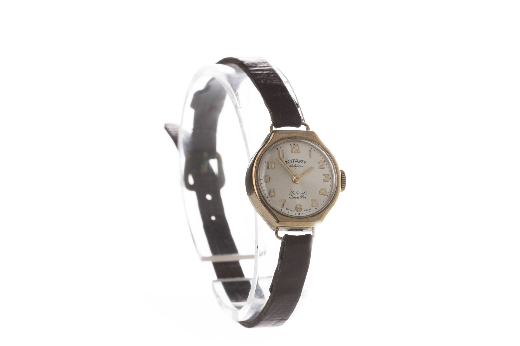 A LADY'S GOLD ROTARY MANUAL WIND WRIST WATCH