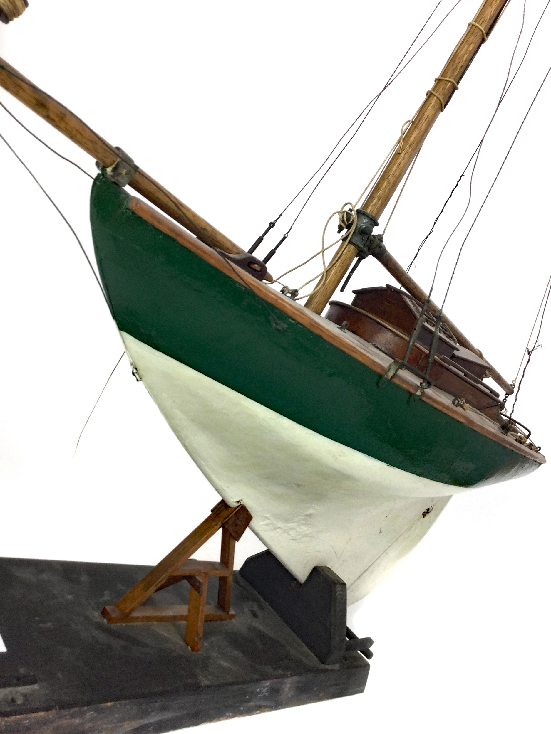 HAND MADE SCRATCH MODEL OF A YACHT BY WILLIAM CROSBIE - Image 2 of 5