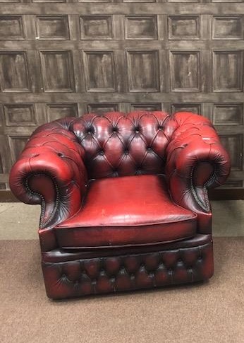 AN OXBLOOD LEATHER TUB ARMCHAIR