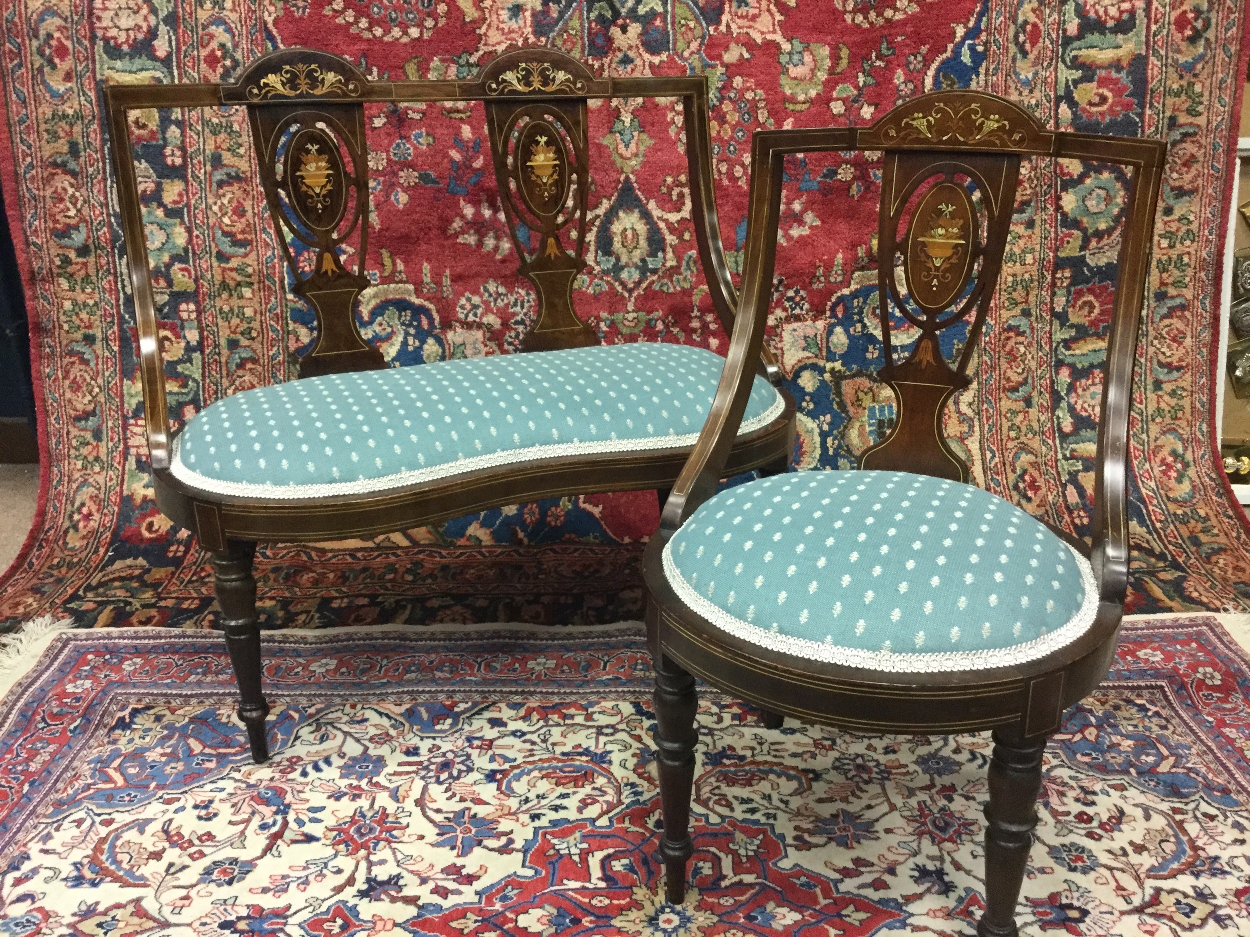 AN EDWARDIAN TWO PIECE PARLOUR SUITE