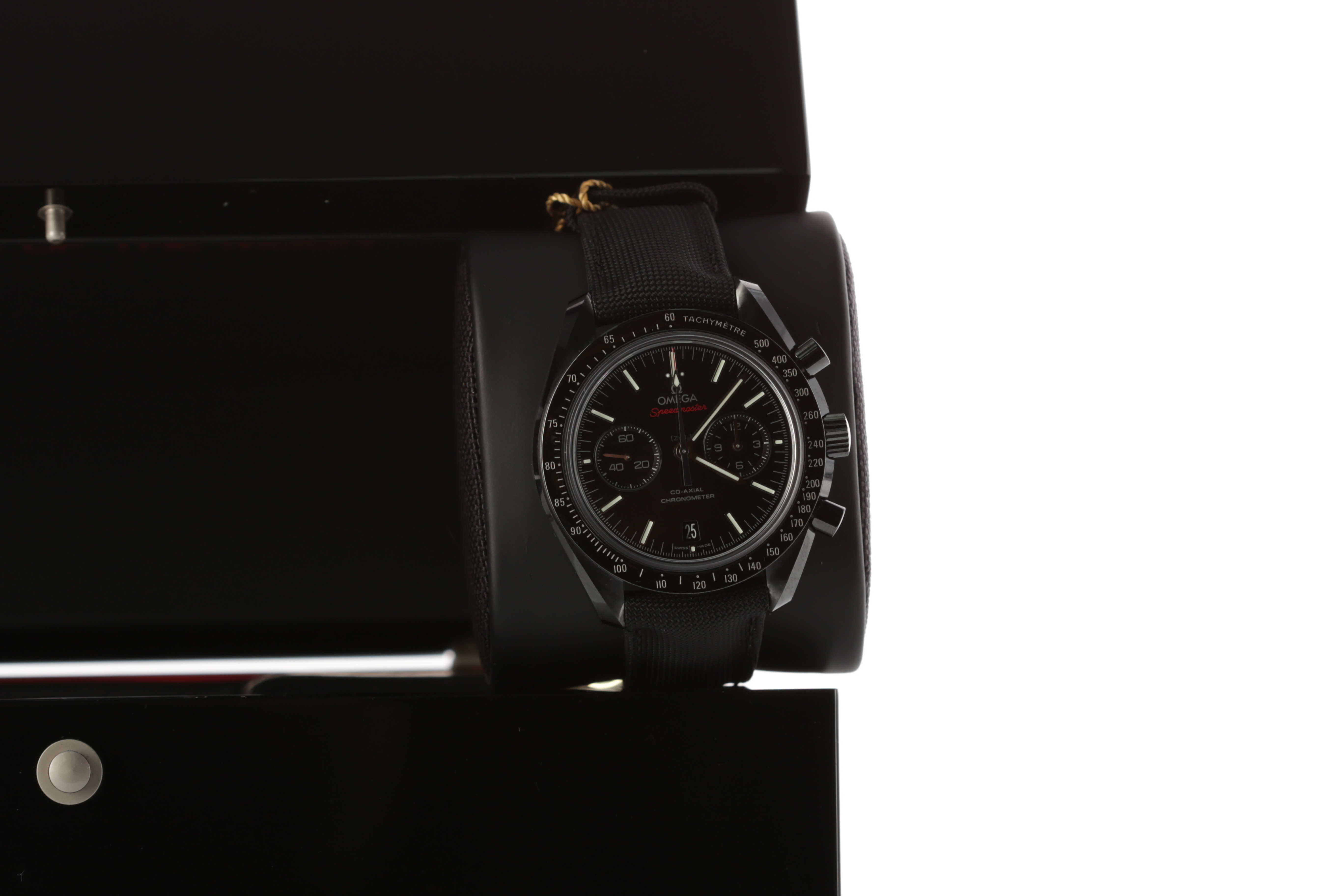 A GENTLEMAN'S OMEGA SPEEDMASTER 'DARK SIDE OF THE MOON' CERAMIC AUTOMATIC WRIST WATCH - Image 6 of 7