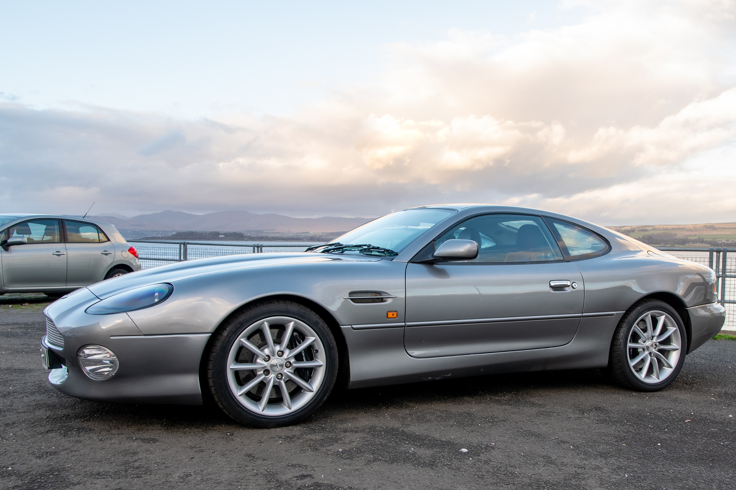 A 2002 ASTON MARTIN DB7 VANTAGE AUTO