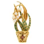 AN ENAMEL AND PEARL FLOWER BROOCH IN GOLD MARKED K18, 7.5G