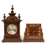 A GERMAN STAINED WOOD MANTEL CLOCK, 44CM H, C1900 AND AN ART DECO WALNUT MANTEL CLOCK