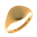 A 9CT GOLD GENTLEMAN'S SIGNET RING, BIRMINGHAM 1928, 4G, SIZE T