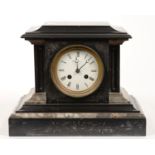 A BELGIAN SLATE MANTEL CLOCK WITH ENAMEL DIAL, EARLY 20TH C, 31CM W