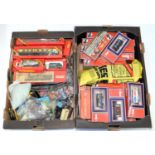 A COLLECTION OF OO GAUGE MODEL RAILWAY LOCOMOTIVES AND ROLLING STOCK, MOSTLY BOXED, MAINLY HORNBY (