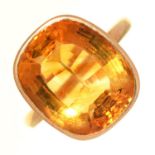 A CITRINE RING IN GOLD, 8.5G, SIZE L