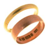 TWO 9CT GOLD WEDDING RINGS, 4.5G, SIZE N AND P