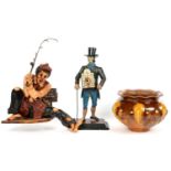 A REPRODUCTION CAST AND PAINTED METAL PEDLAR FIGURAL TIMEPIECE, 42CM H, A DECORATIVE PAINTED