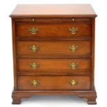 A MAHOGANY CHEST OF DRAWERS WITH BRUSHING SLIDE, 82CM H X 76CM W