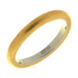 A 22CT GOLD AND PLATINUM MIXED METALS WEDDING RING, BIRMINGHAM 1935, 4.5G, SIZE K