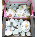 AN EXTENSIVE ROYAL WORCESTER EVESHAM VALE PATTERN DINNER SERVICE, INCLUDING TUREENS AND COVERS, ETC