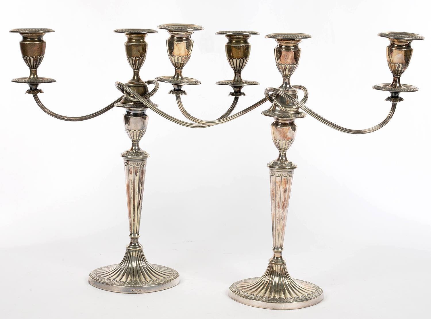 A PAIR OF NEOCLASSICAL STYLE EPNS CANDELABRA, 38 CM H, EARLY 20TH C