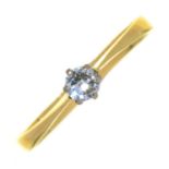 A DIAMOND SOLITAIRE RING IN 18CT GOLD, BIRMINGHAM 1988, 1.5G, SIZE O