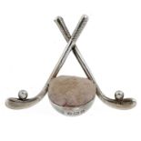 AN EDWARD VII SILVER GOLF CLUBS NOVELTY PIN CUSHION  4cm, by Spurrier & Co Ltd, Birmingham 1908