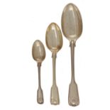A SET OF SIX VICTORIAN SILVER TABLE SPOONS, FIVE DESSERT SPOONS AND TWO TEA SPOONS Fiddle, Thread