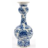 A DUTCH DELFTWARE GARLIC NECK VASE, PAINTED WITH FLOWERS, 37CM H, LATE 18TH-EARLY 19TH C