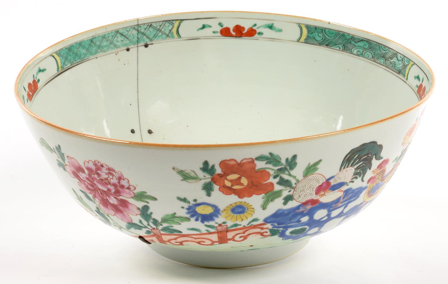 A CHINESE FAMILLE ROSE PUNCH BOWL, 36CM DIAM,  19TH CENTURY