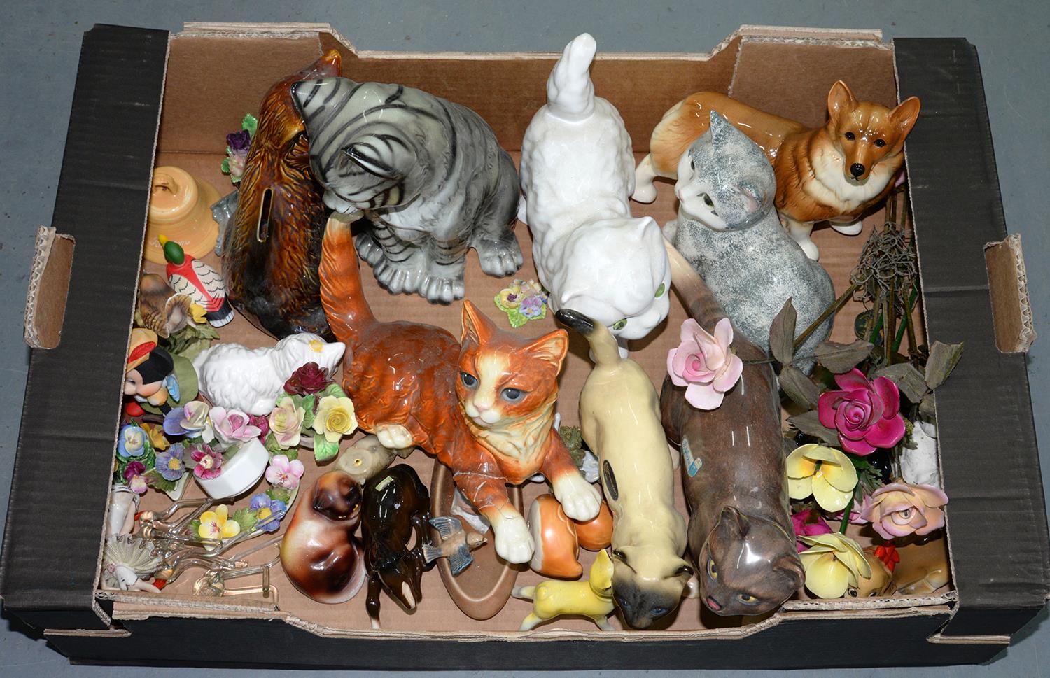 MISCELLANEOUS ORNAMENTAL CERAMICS, INCLUDING A BESWICK FOAL, WADE PIN TRAY, ETC