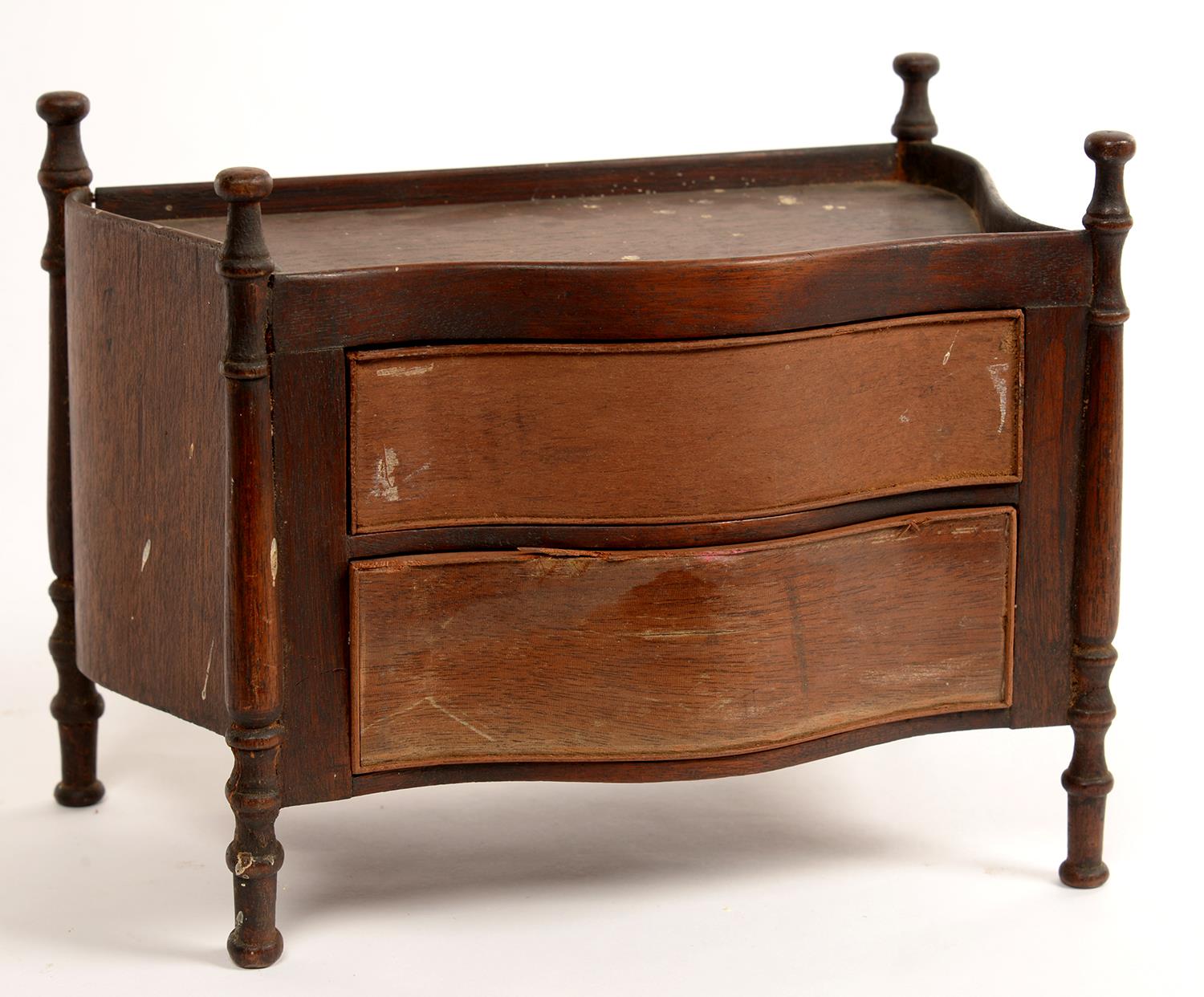 MINIATURE FURNITURE.  A GEORGE III STYLE SERPENTINE MAHOGANY COMMODE, 17CM H