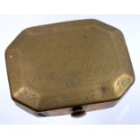 AN ENGLISH SHEET BRASS SNUFF BOX, THE LID PRICKED Forget Me Not AND DATED 1827, 6CM L