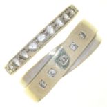 A DIAMOND SET RING IN 9CT WHITE GOLD, 4G AND A GEM SET ETERNITY RING IN WHITE COLOURED METAL,