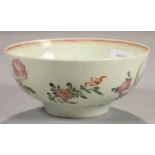 A LOWESTOFT POLYCHROME SLOP BASIN, PAINTED WITH FLOWER SPRAYS, LOOP AND DOT INNER BORDER, 16CM D,