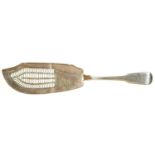A GEORGE III SILVER FISH SLICE, FIDDLE PATTERN, ANCHOR CREST, MAKER RT, PROBABLY RICHARD TURNER,