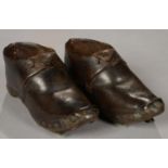 A PAIR OF VICTORIAN OR EARLY 20TH C IRON NAILED LEATHER LANCASHIRE CHILDREN'S CLOGS, WOOD SOLE, 17CM