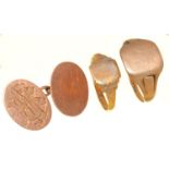 A 9CT GOLD SIGNET RING, ANOTHER, SMALLER AND A 9CT GOLD CUFFLINK, 7.4G Rings worn, the first