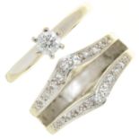 A DIAMOND INTERCHANGEABLE SOLITAIRE RING WITH DIAMOND SET 'WINGS', IN 18CT TWO COLOUR GOLD, 9.3G,