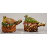 A PAIR OF GLAZED AND COLD PAINTED PORCELAIN BIRD NOVELTY WHISTLES, 5CM H, CIRCA LATE 19TH C