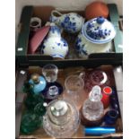 MISCELLANEOUS ORNAMENTAL GLASSWARE AND CERAMICS, TO INCLUDE A PAIR OF 19TH C EMERALD GREEN GLASS