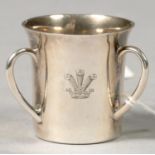 AN EDWARD VII MINIATURE SILVER LOVING CUP OR TYG, CRESTED, 3.8CM H, BY THE GOLDSMITH'S AND