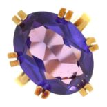 AN AMETHYST RING, IN GOLD, INDISTINCT FOREIGN CONTROL MARK, 8G, SIZE M Good condition