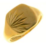 A 9CT GOLD SIGNET RING, SHEFFIELD 1977, 7.G, SIZE S Good condition