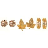 A PAIR OF 9CT GOLD PIERCED HOOP EARRINGS, A PAIR OF 9CT GOLD LEAF SHAPED EARRINGS, 5.9G AND A