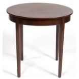 AN OVAL MAHOGANY TABLE ON MOULDED LEGS, 69CM H; 67 X 53CM Good, clean condition