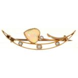 A HEART SHAPED OPAL, DIAMOND AND SPLIT PEARL CRESCENT BROOCH IN GOLD, 39MM L, MARKED 15CT, EARLY
