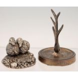 AN ELIZABETH II MINIATURE SILVER GROUP OF TWO CHICKS, 3.5CM H, MAKER C A, BIRMINGHAM 1993 AND A
