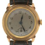 A 9CT GOLD WRISTWATCH WITH MILLED BEZEL AND 'BUBBLE' BACK, 29MM DIA, CHESTER 1943 Working order,