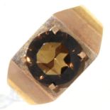 A CITRINE RING IN 9CT GOLD, LONDON 1976, 3.9G, SIZE N Good condition
