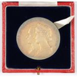 ROYAL SILVER WEDDING COMMEMORATIVE MEDAL 1972, FROSTED SILVER, 50MM, BIRMINGHAM 1972, CASED, 2OZS