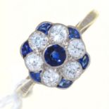 AN ART DECO SAPPHIRE AND DIAMOND CLUSTER RING, IN WHITE GOLD, MARKED P ENGLAND SS, 3.2G, SIZE M An