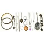 MISCELLANEOUS SILVER JEWELLERY, APPROXIMATELY 4OZS Most items in good condition