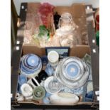 MISCELLANEOUS CERAMICS AND GLASS, TO INCLUDE A MARY GREGORY GREEN GLASS JUG, WEDGWOOD SOLID BLUE